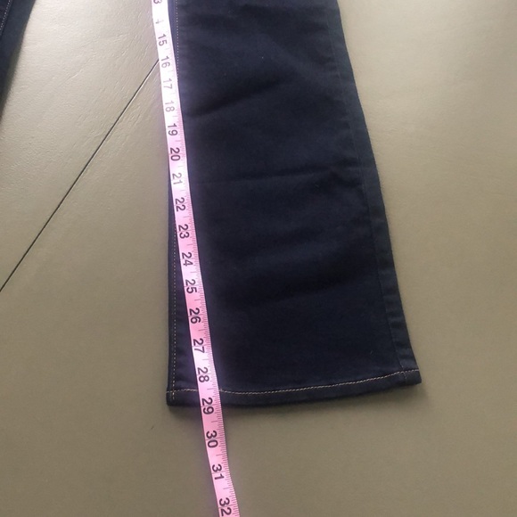 Levi’s 725 High Rise Bootcut Jeans - Picture 7 of 7